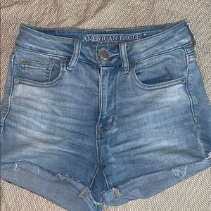 🧚🏼‍♀️AMERICAN EAGLE HIGH WAISTED JEAN SHORTS